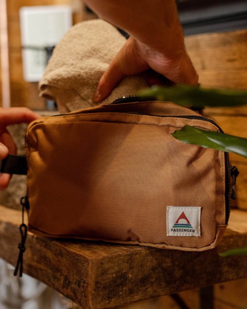 Passenger Exclusive Travel Recycling-Wäscheset Goldbraun