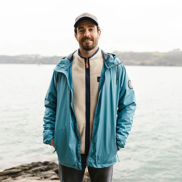 Exklusiver Umnak-Recycling-Anorak Für Passagiere In Ritterspornblau