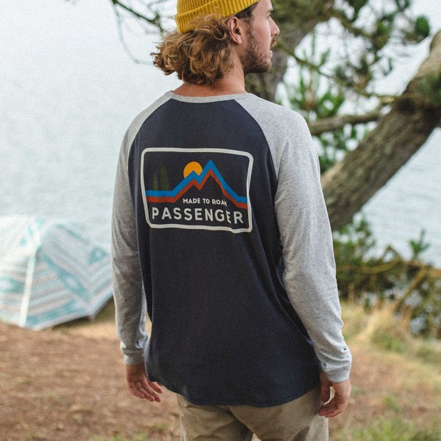 Passagiere Exklusiv Made To Roam Recyceltes Ls T-shirt Verblasstes Schwarz