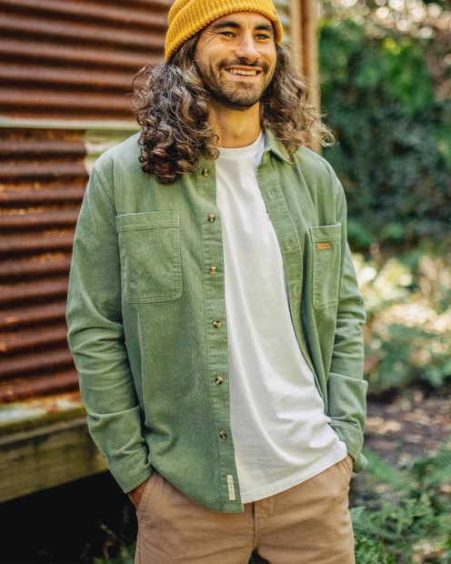 Passenger Exclusive Backcountry-Cordhemd Pistazie