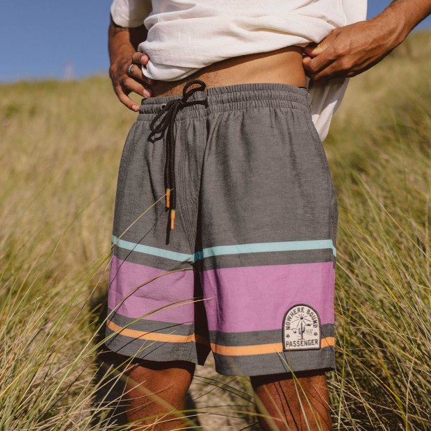 Passenger Exclusive Ponoma Allzweck-Badeshorts Mit Schwarzem Retro-Platzierungsstreifen