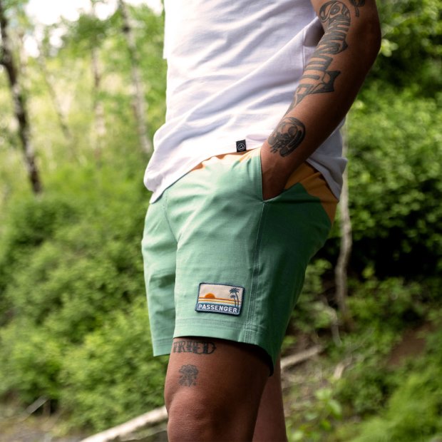 Passenger Exclusive Baja Allzweck-Badeshorts Ascheblau/Gelb/Grün