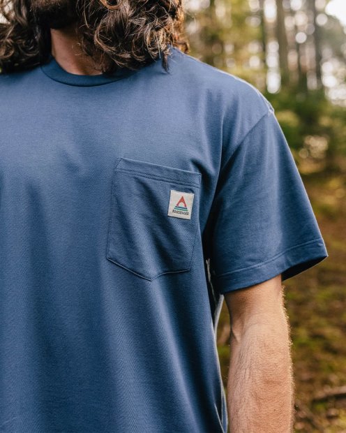 Passenger Exclusive Heritage T-Shirt Aus Recycelter Baumwolle Mit Tasche, Dunkler Denim