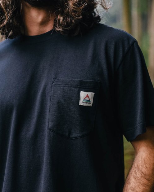 Passenger Exclusive Heritage T-Shirt Aus Recycelter Baumwolle Mit Tasche, Schwarz