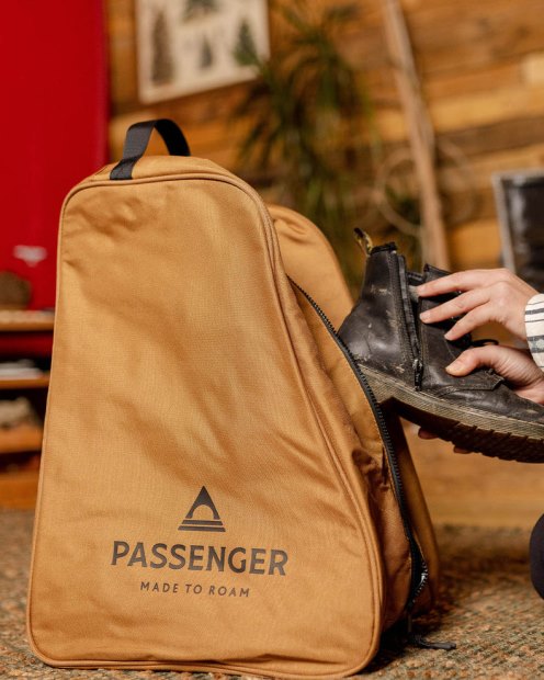 Passagiere Exklusiv Explore Recycelte Stiefeltasche Goldbraun