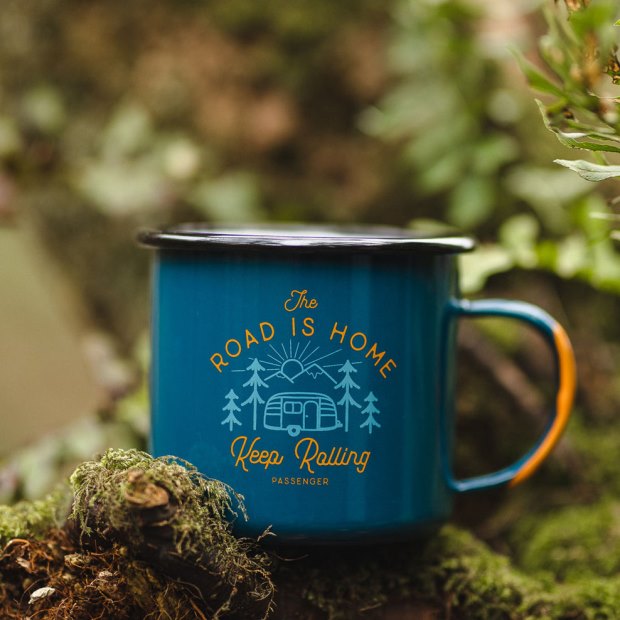 Passenger Exclusive Feuerstein-Emaille-Becher Biscay Blue