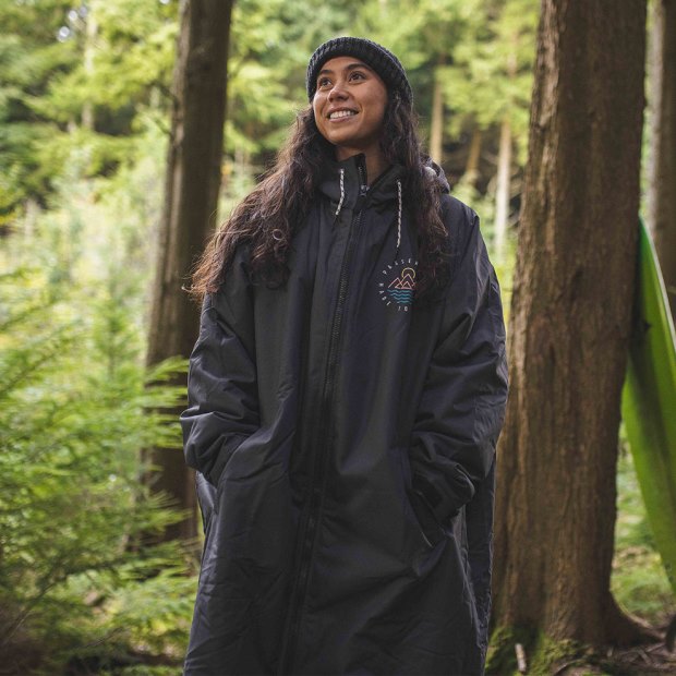 Passagier-exklusive Nomadische, Recycelte, Mit Sherpa Gefütterte Wickelrobe Schwarz