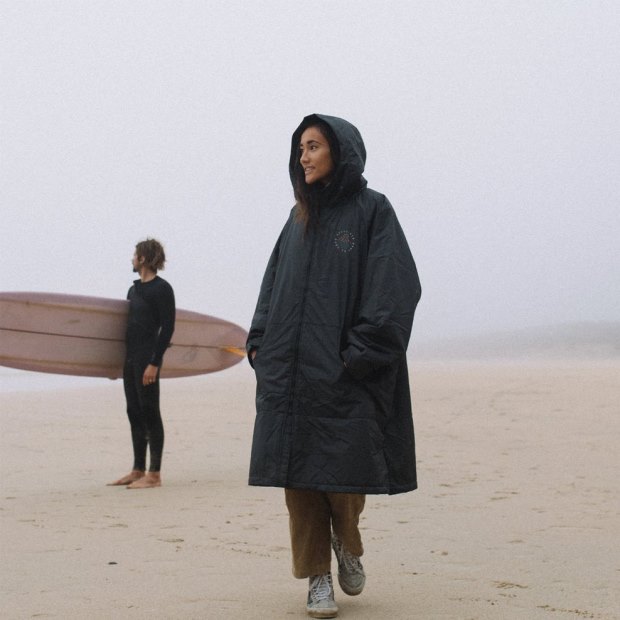 Passenger Exclusive Escapism Recycelter Handtuchgefütterter Wickelmantel Schwarz