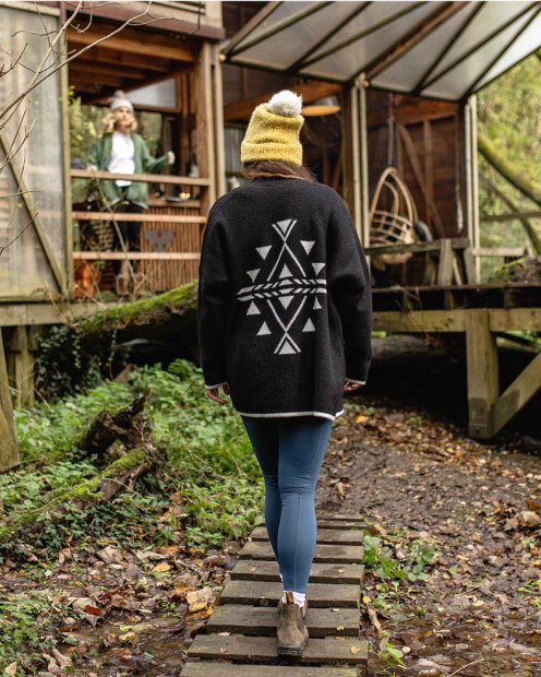 Passenger Exclusive West Coast Recycling-Strickjacke Schwarz