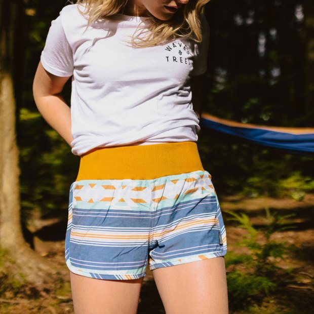 Passenger Exclusive Explore Organic Allzweck-Shorts Mit Weichem Kobaltmuster